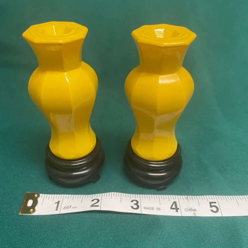 Avon Vintage Yellow Vases with Black Base - Picture 2 of 4